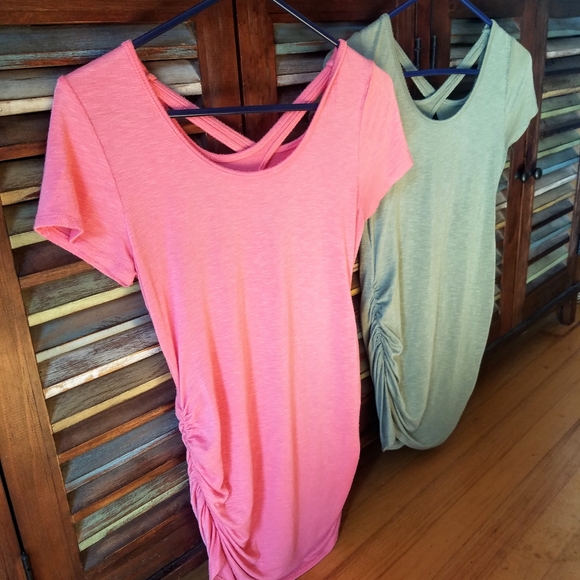 2 maternity tees - Picture 1 of 5